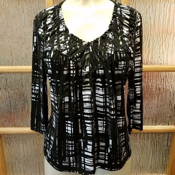 Worthington Tops - WORTHINGTON Black & White Knit Blouse